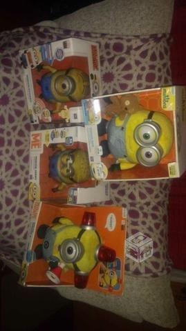 Peluches Minions nuevos con caja