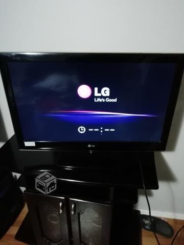 TV LG full hd y mueble rack para tv