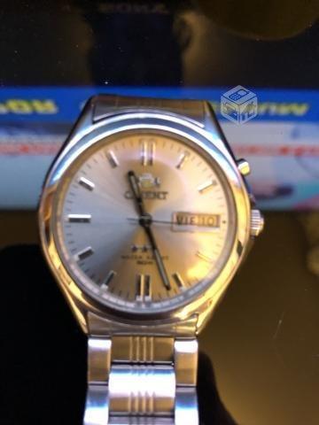 Reloj Orient Cristal Wr 50M automático 21J
