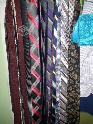 Variedad de corbatas de Seda y de Marcas