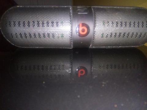 Parlante beats pill