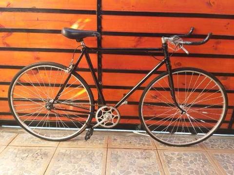 Biciclera pistera negra single aro 28