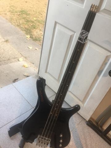 Bajo Headless SCORPION USA Fretless