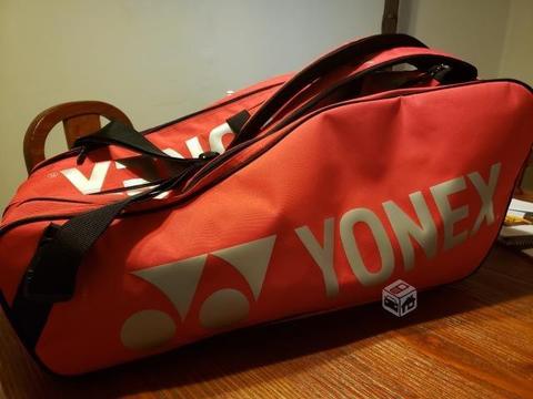 Bolso Yonex 9 raquetas y Rollo de cuerdas