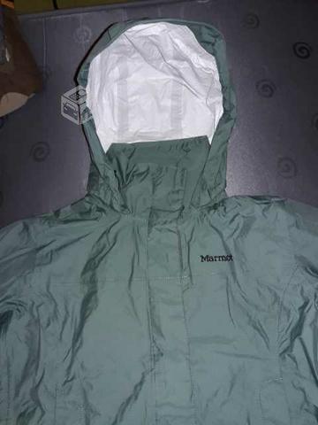 Cortaviento impermeable marmot talla XS. Dama