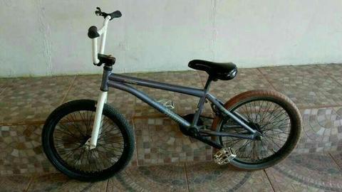 Bicicleta BMX