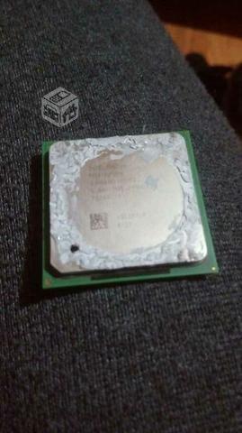 Procesador Intel Pentium 4 de 2.40GHz