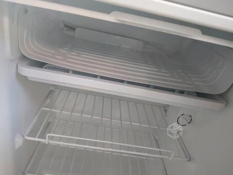 Refrigerador mini Fensa