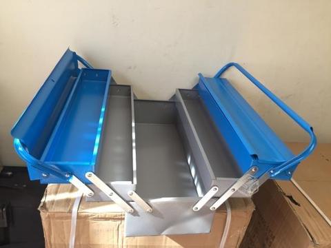 Cajas azules metalicas