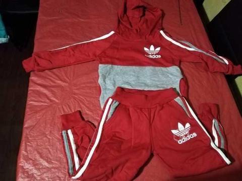Adidas talla 4