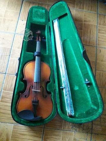 Violin Maxtone Poco Uso sin detalles