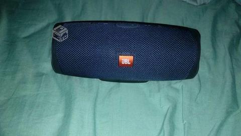 JBL Charge 4