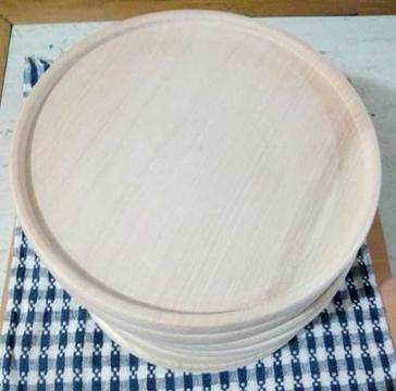 Bellos platos de madera