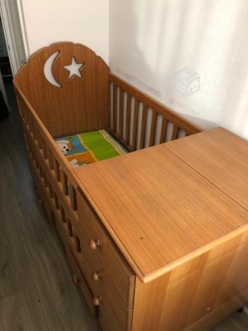 Cuna para bebé de madera