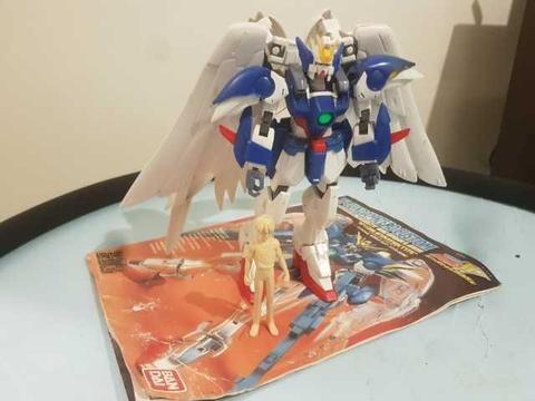 Gundam Zero Custom 1:100 Bandai Japonés