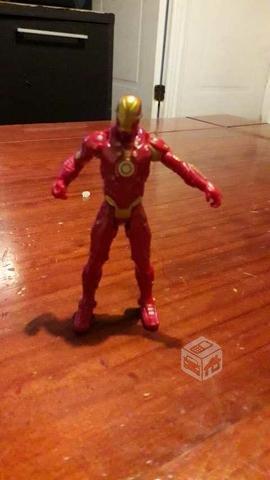 Iron man con accesorios