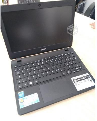 Notebook Acer aspire e11