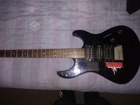 Guitarra electrica Yamaha ERG 121 usada