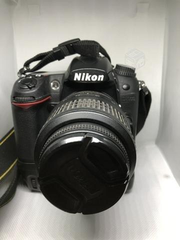 Nikon D7000 + Accesorios