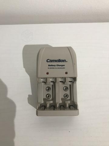 Cargador de pilas CAMELION