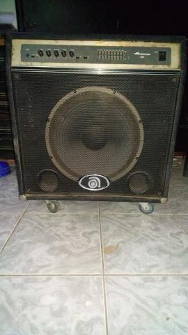 Marca Ampeg B2 classic