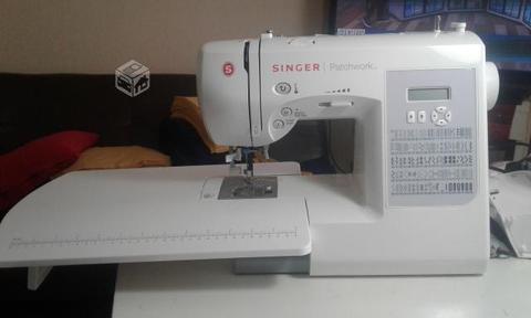 Maquina de coser multipunto singer
