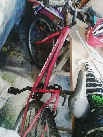 Bicicleta roja aro 26