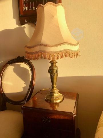 lámpara de mesa inglesa