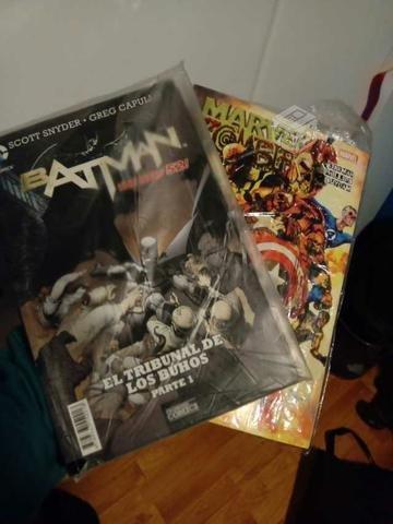 Cómics Batman y Marvel zombies