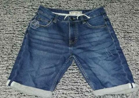 Short jeans