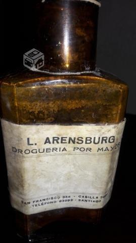 Antiguo frasco de remedios con etiqueta original