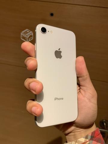 IPhone 8 silver de 64 gb