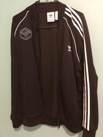 Chaqeta adidas negra