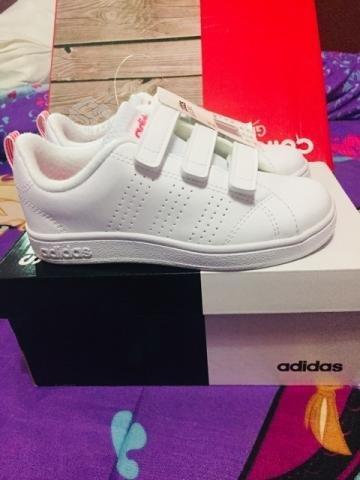 Zapatillas adidas original niña