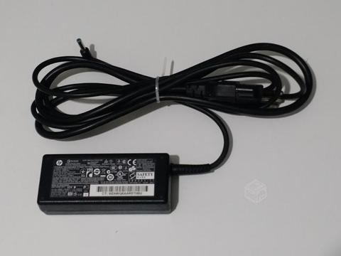 Cargador para notebook HP punta azul