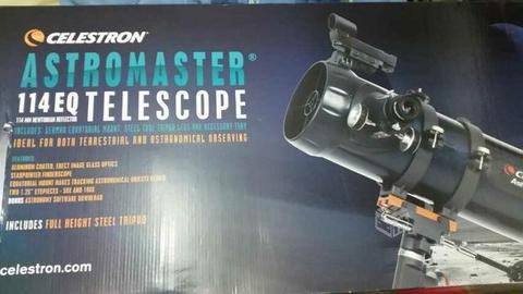 Telescopio Celestron AstroMaster 114