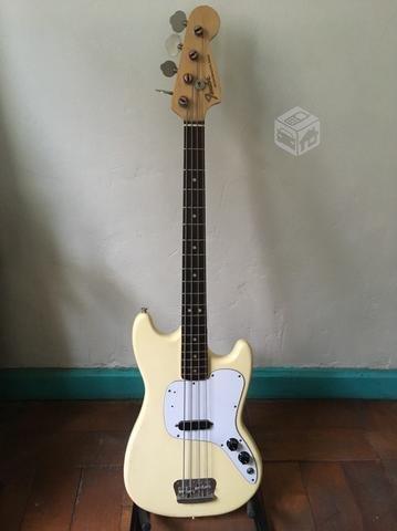 1976 fender musicmaster bass