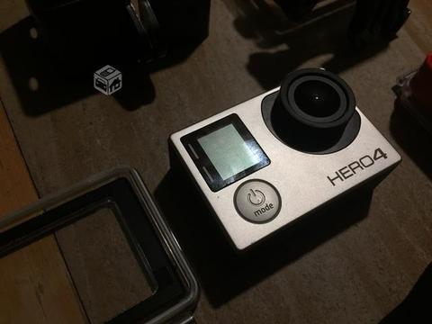 GoPro Hero 4 + Accesorios