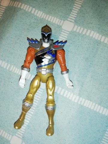 Power rangers gold, serie dino charger bandai
