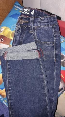 Jeans niño talla 4 y 6 un uso ,prácticamente nuevo