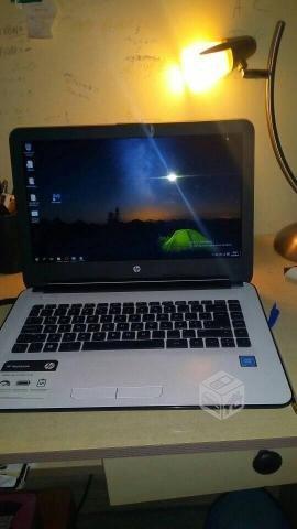 Notebook HP 1 año de uso