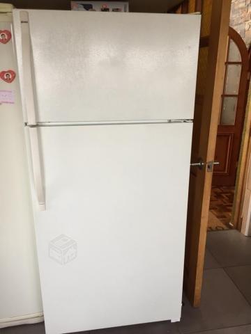 Refrigerador grande, hielo automatico