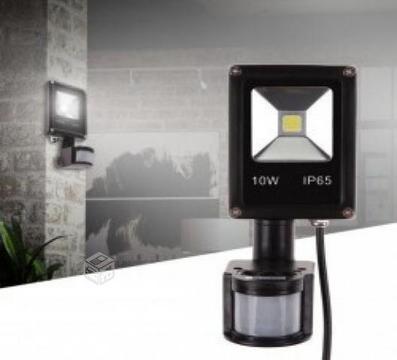 Foco Iluminación Led 10Watts con Sensor Movimiento