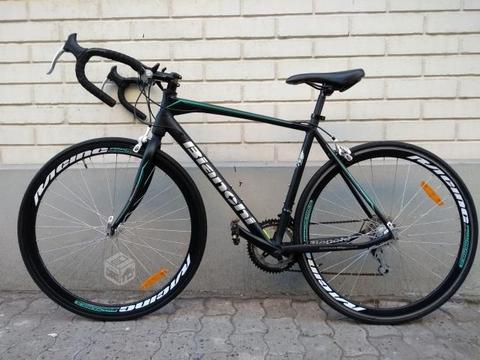 Bianchi corsa 700