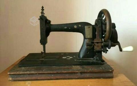 Maquina de coser del año 1900