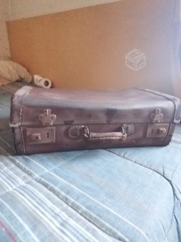 maleta antigua