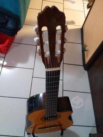 Guitarra electroacústica takamine eg522c