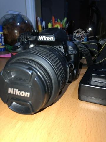 Cámara fotográfica Nikon D 3100 precio conversable