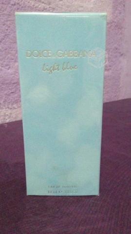 Perfume Dolce & Gabbana light blue