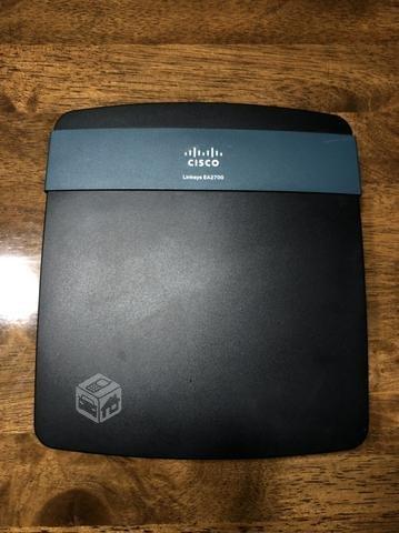 Router Cisco Linksys EA2700